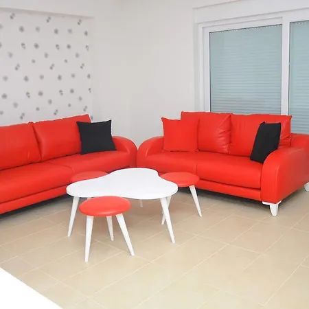 Felicia Apartamento Side